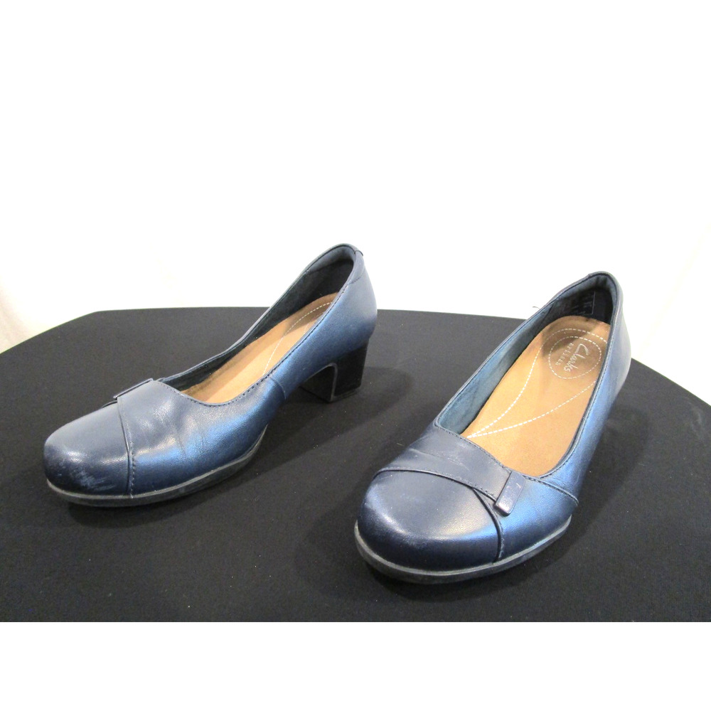 Clarks Artisan Navy Blue Leather Round Toe Low Heel Pumps Shoes Women 6.5